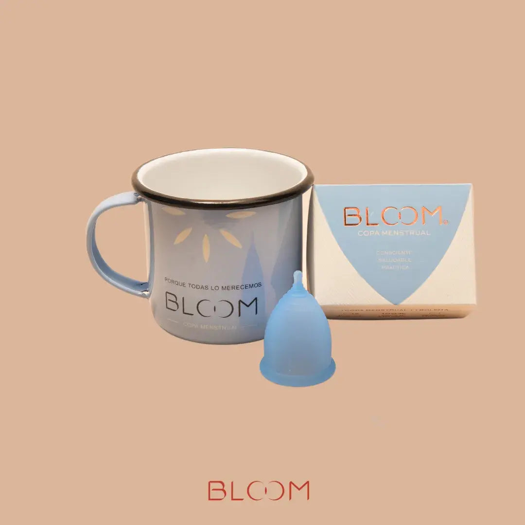 Kit copa menstrual BLOOM corta azul, con ollita esmaltada BLOOM, BLOOM CUP COLOMBIA